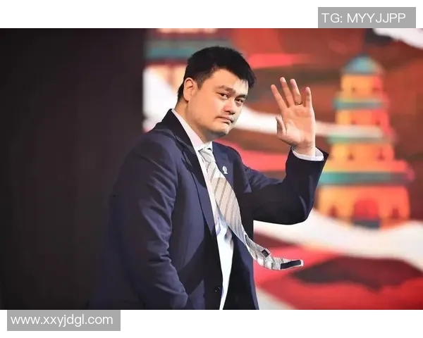 姚明在篮球场上的独特视角与技巧展现了中国篮球的无限魅力与潜力