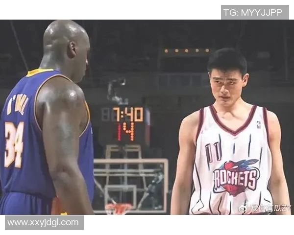 艾佛森对姚明的评价引发热议两位篮球巨星的友谊与竞争关系探讨