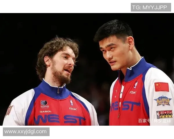 加索尔与姚明的篮球技艺对比探讨与启示