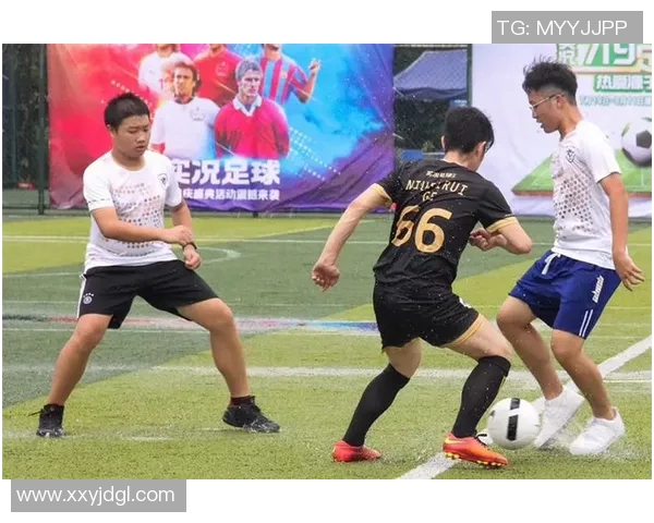 上海足球赛事热潮来袭球迷齐聚共庆精彩对决与激情时刻